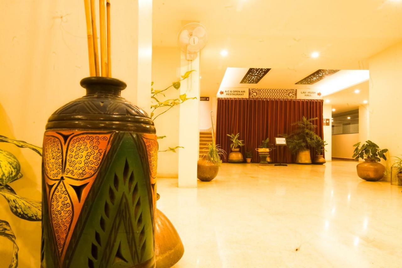 Hotel Ayodhya Kolhapur Exterior foto