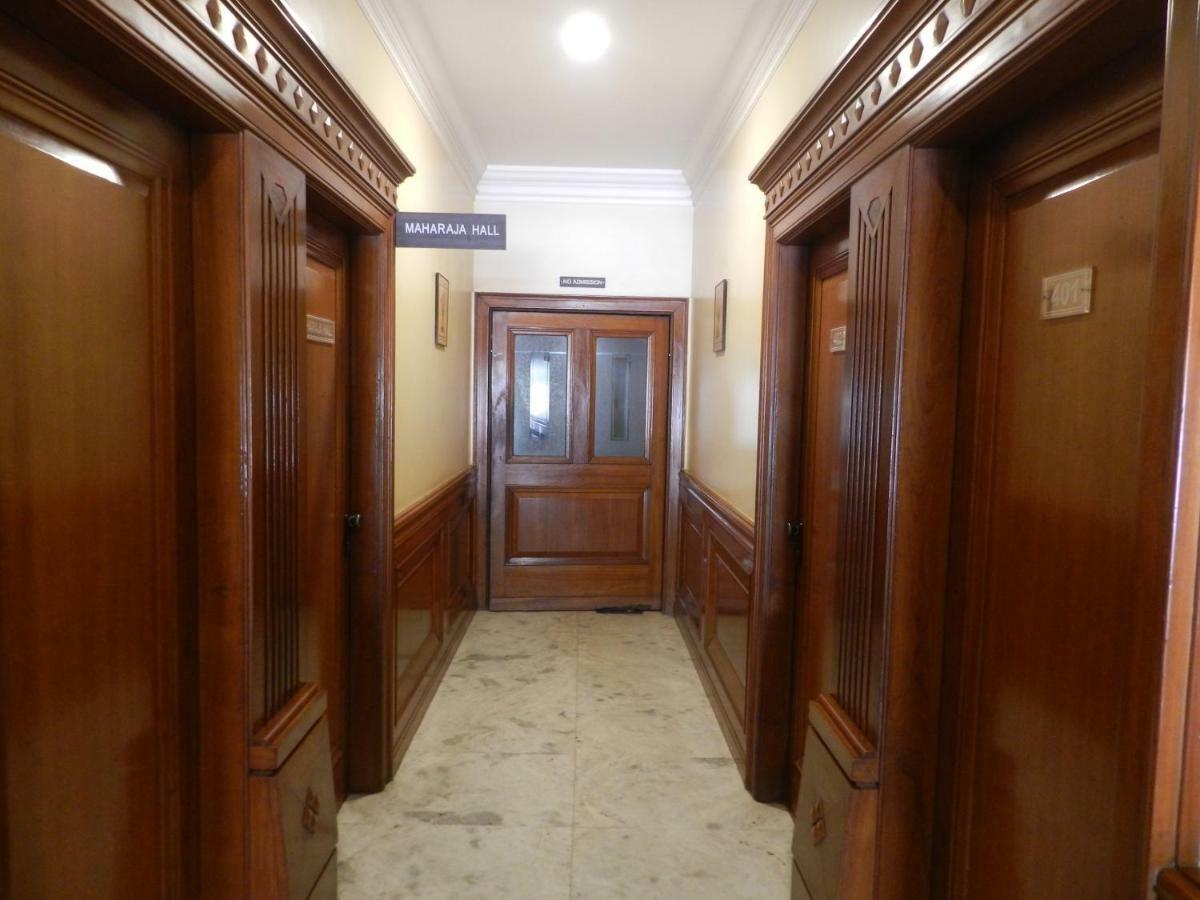 Hotel Ayodhya Kolhapur Exterior foto